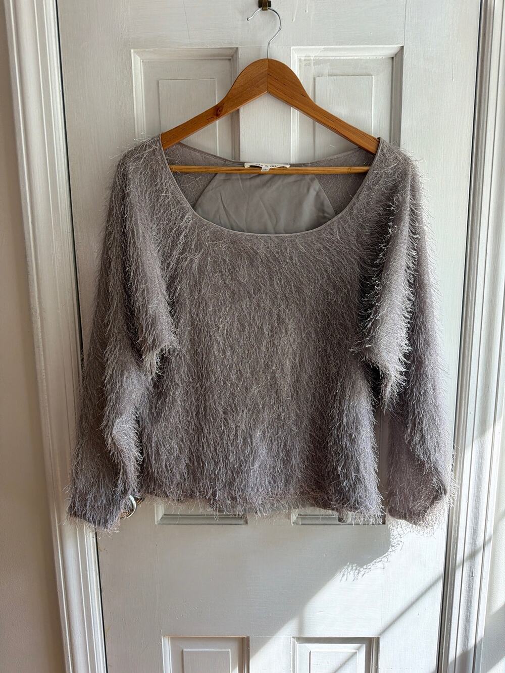 Robbi & Nikki Womens Small Taupe Faux Fur Feather Eyelash Knit Top Sweater